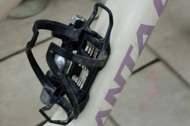 Syncros IS Coupe C02 Bottle Cage 2022 review1.JPG