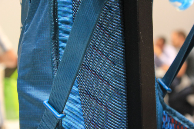 Thule hydration pack-3.jpg