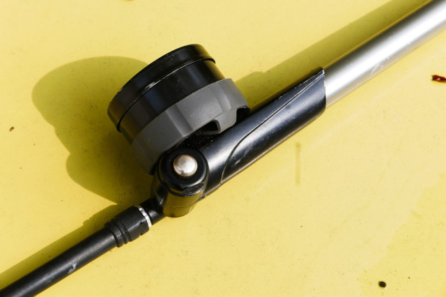 Topeak-Pocketshock-DXG-shock-pump-review-102.jpg