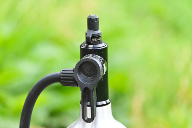 Topeak-Tubibooster-X-tubeless-inflator-review-101.jpg