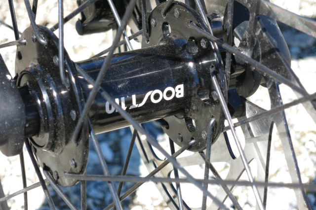 Trek Powerfly 9 FS - hub.JPG