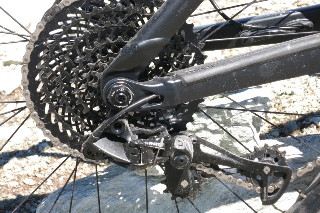 Trek Powerfly 9 FS - rear mech.JPG