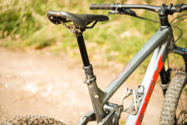 Trek Remedy 7 Detail Dropper 8.jpg