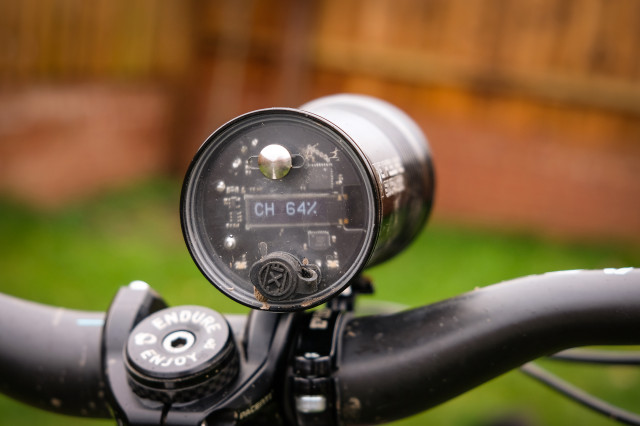 USE Exposure Six Pack Mk9 front light-2.jpg