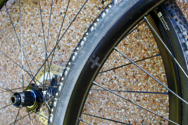 Vel 23 GRL Alloy Gravel Disc wheelset vel logo jpg