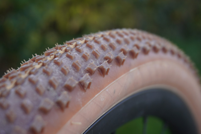 Vittoria Terreno T60 Pro Shoulder Close.JPG