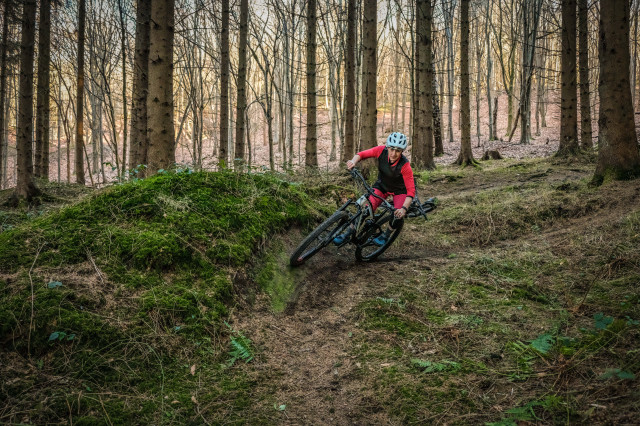 Vitus Sommet 27 Riding-4.jpg