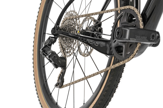 2022 Berria Bellador Allroad gravel bike drivetrain