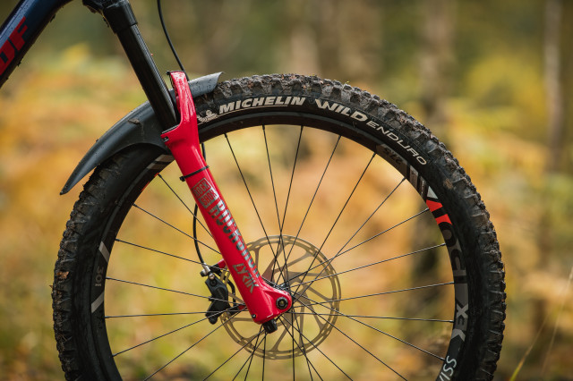 Nukeproof Mega 275 Carbon RS Detail Fork
