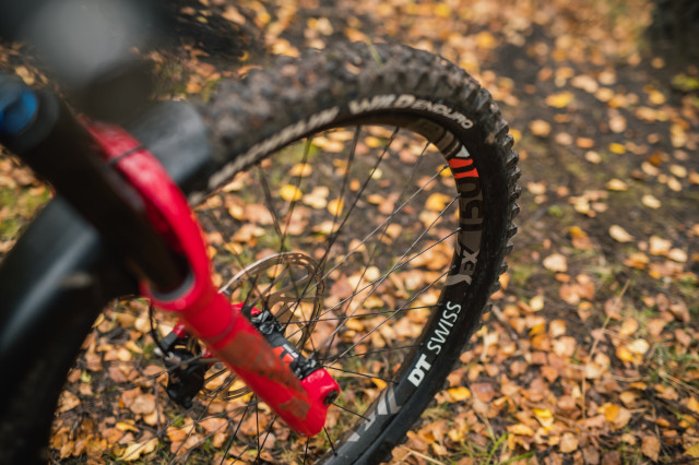 Nukeproof Mega 275 Carbon RS Detail tyre