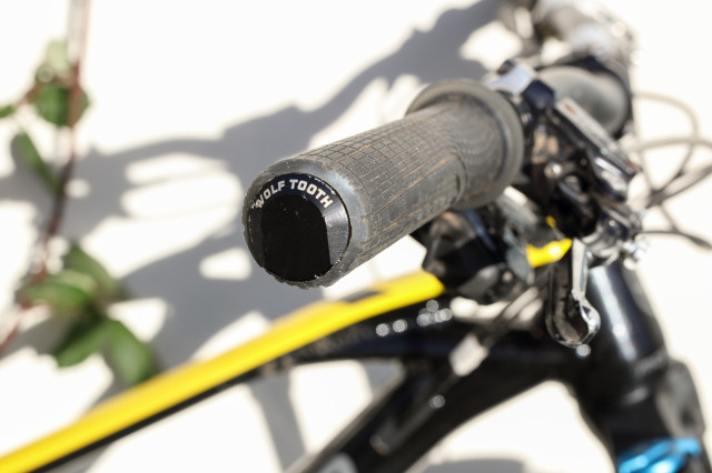 wolf tooth encase bar kit one bar end