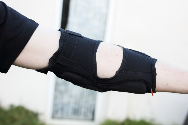 SixSixOne DBO elbow pad inner
