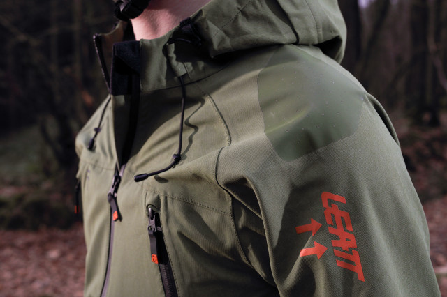 leatt dbx 5.0 all mountain jacket chest