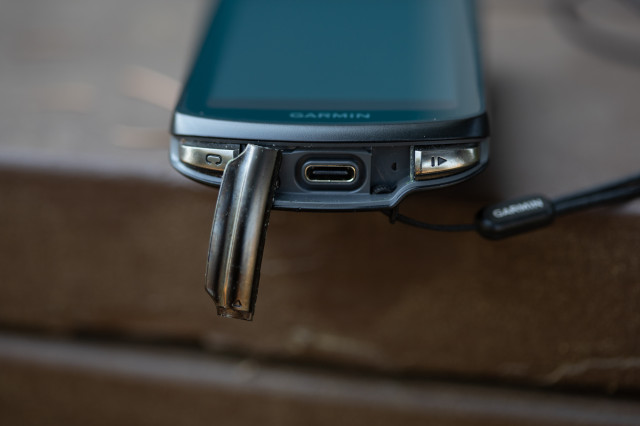 2022 Garmin Edge 1040 Solar charging point