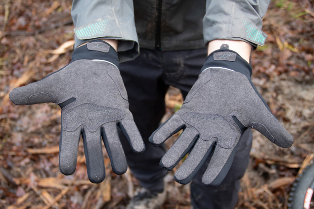alpinestars-cascade-glove-review-5.jpg