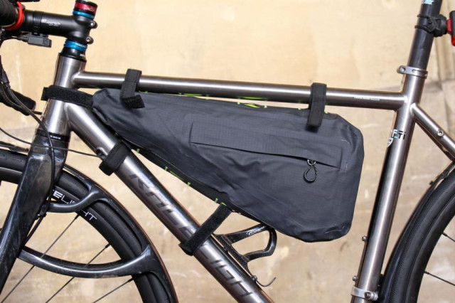 altura-vortex-waterproof-framepack-back.jpg