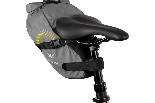 apidura-innovation-lab-dropper-saddle-pack-6l-on-bike-2.jpg