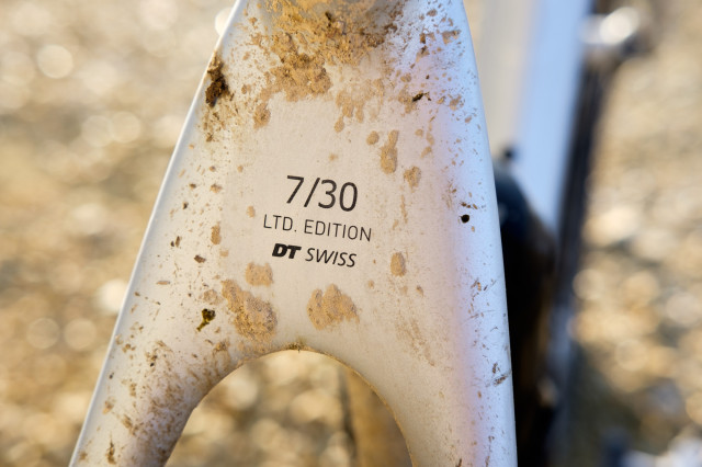 bljp-DT_Swiss_Cross_Road-2.jpg