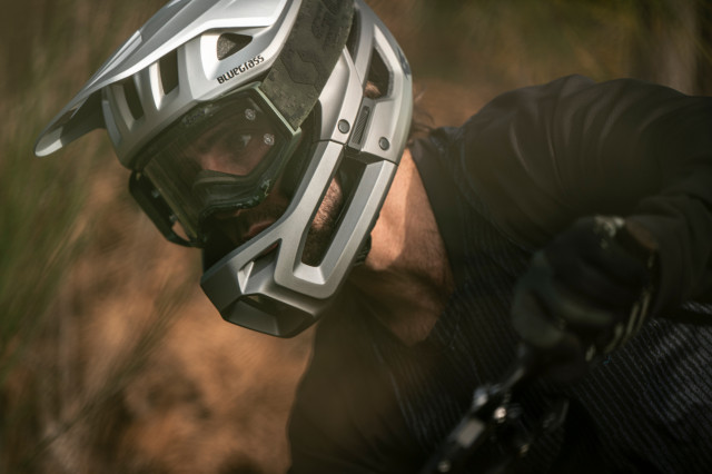 2023 Bluegrass Vanguard helmet hero