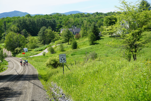 cannondale topstone carbon dirt roads.JPG