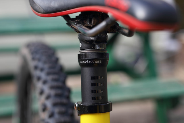 crankbrothers highline dropper depth detail.jpg