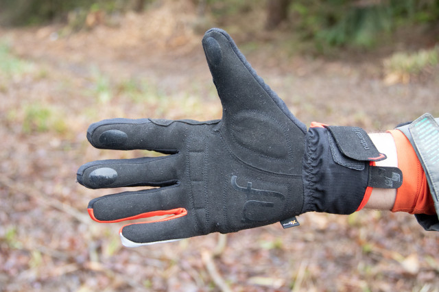 cube-gloves-x-shell-long-finger-x-nf-review-3.jpg