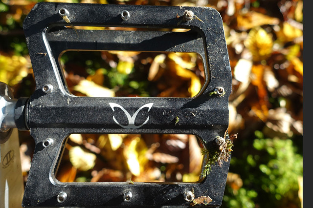 eXotic-Alloy-Flat-pedals-alt.jpg