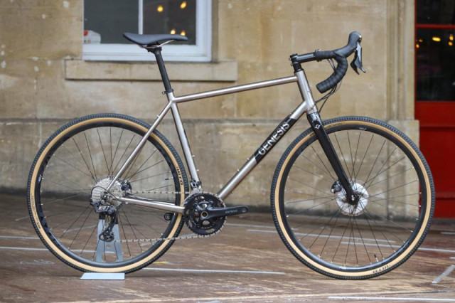 genesis-croix-de-fer-ti.jpg