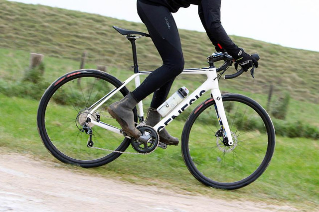 genesis-datum-10-riding-4.jpg