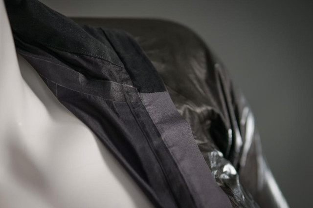 gore-shakedry-jacket-rccr-3.jpeg