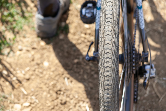 halo-gravel-tyre-range-RXR-2 straight.jpg