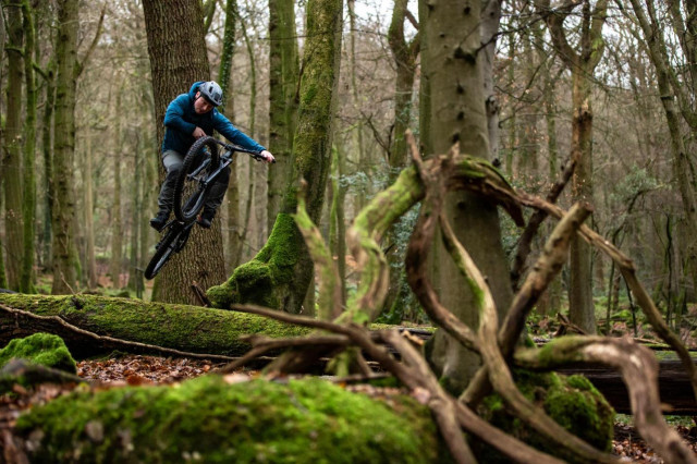 merida eone-sixty jump