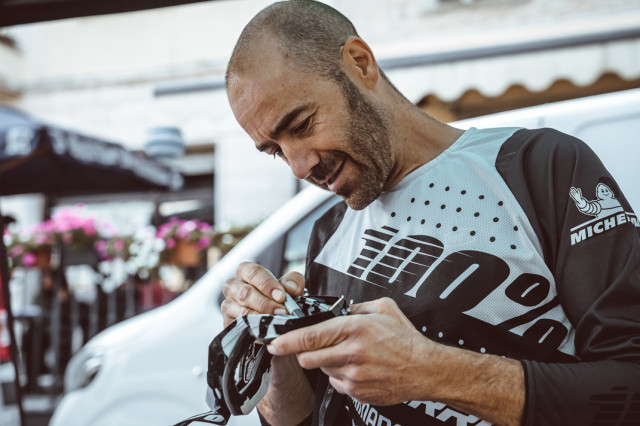 Mountain bike Icons - Nicolas Vouilloz story