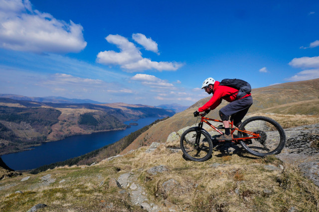 pipedream cycles the full moxie longtermer review 2021 riding shot.jpeg