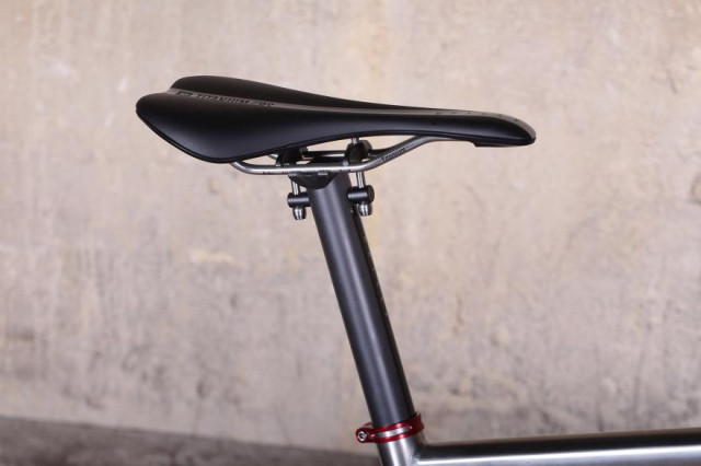 reilly-gradient-saddle-and-post.jpg