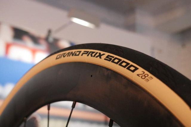 rouleur-live-continental-gp5000.jpeg