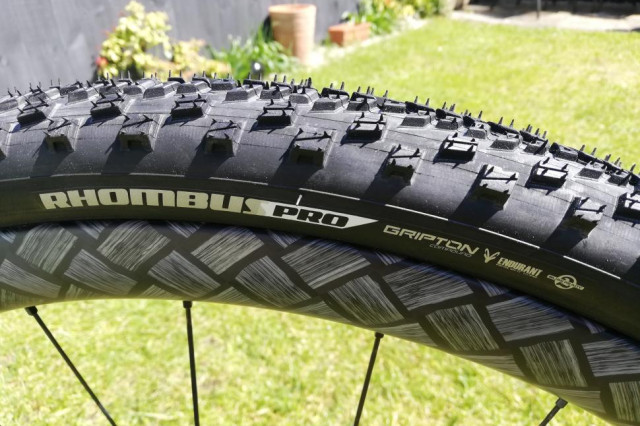 specialized rhombus pro 2blis sready tyres 