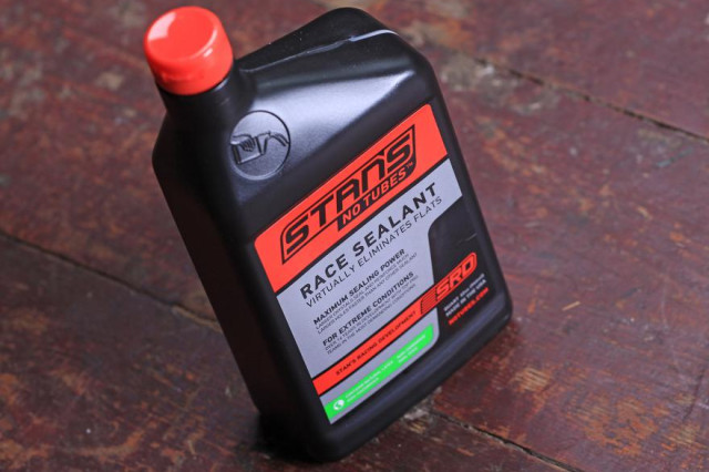 stans-no-tubes-race-sealant.jpg