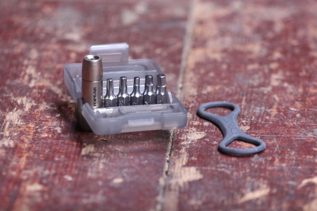 topeak-nano-torqbox-5nm.jpg
