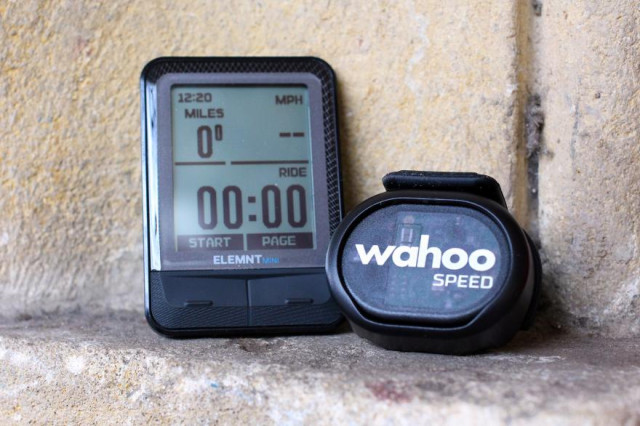 wahoo-elemnt-mini-unit-and-sensor.jpg