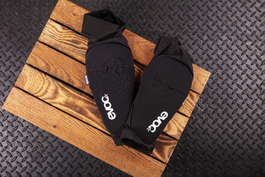 025 evoc elbow pads