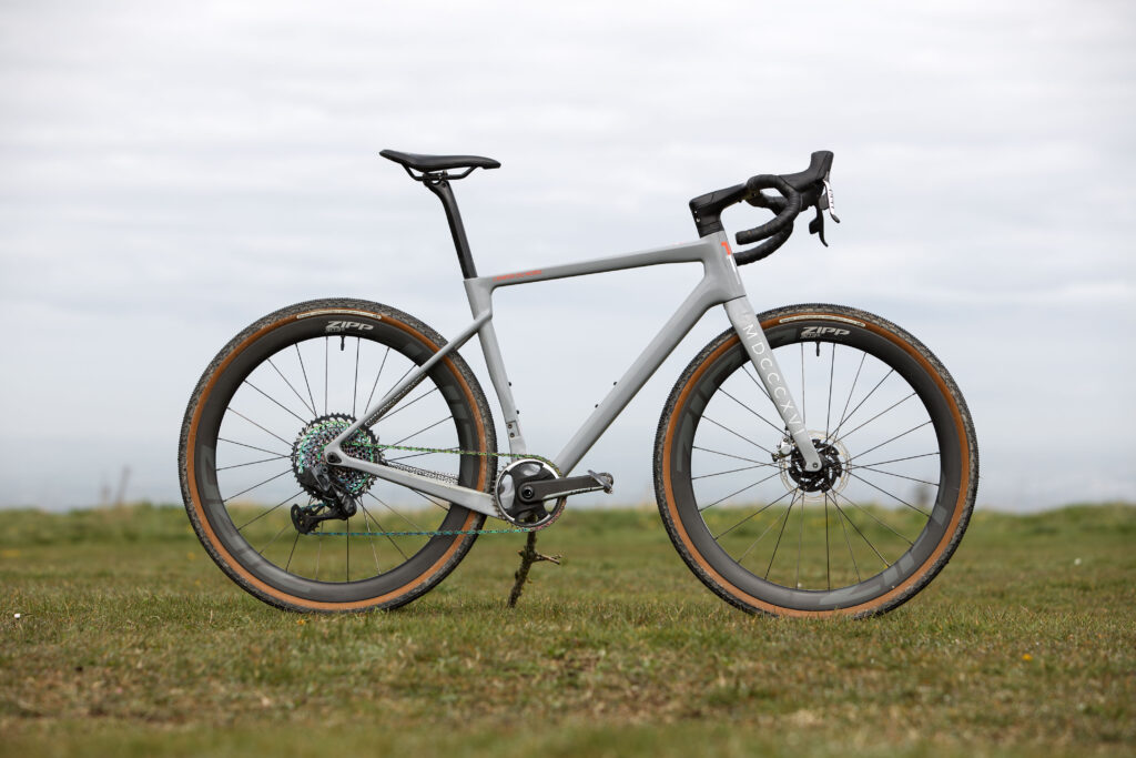 1816 Lenfer du nord sram axs mullet hero straight.jpg