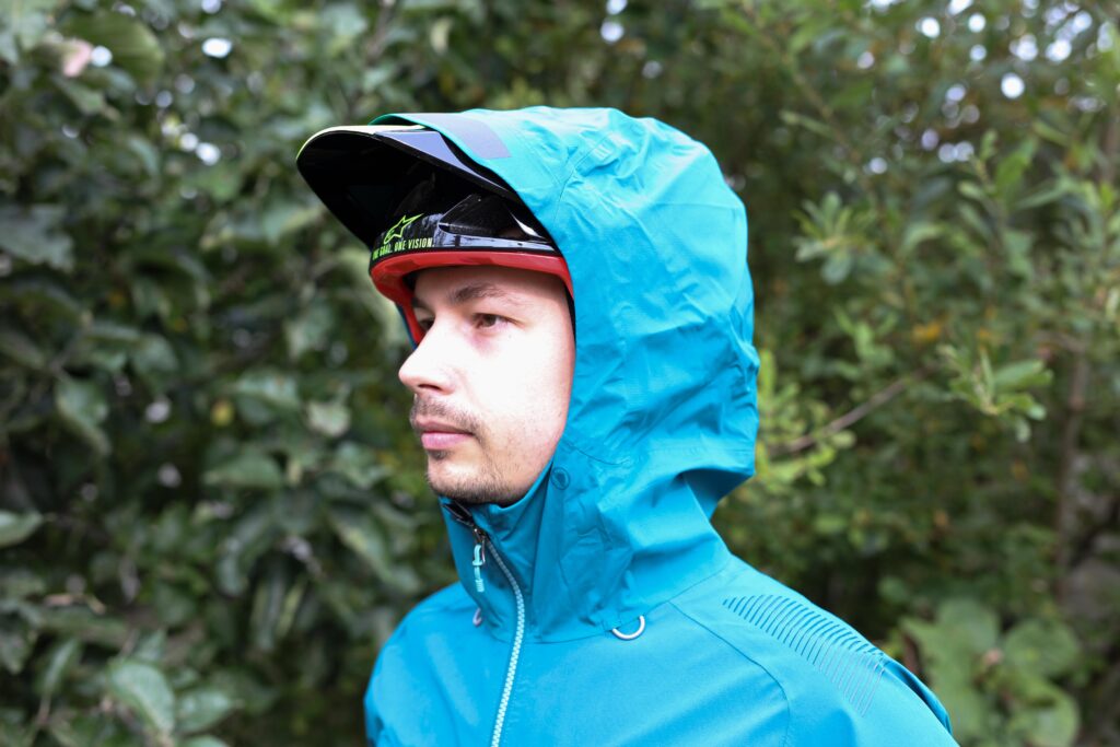 2020 Endura MT500 Waterproof Jacket II hood