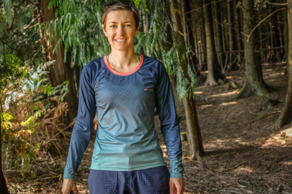 2020 Madison Flux Enduro womens jersey-2.jpg