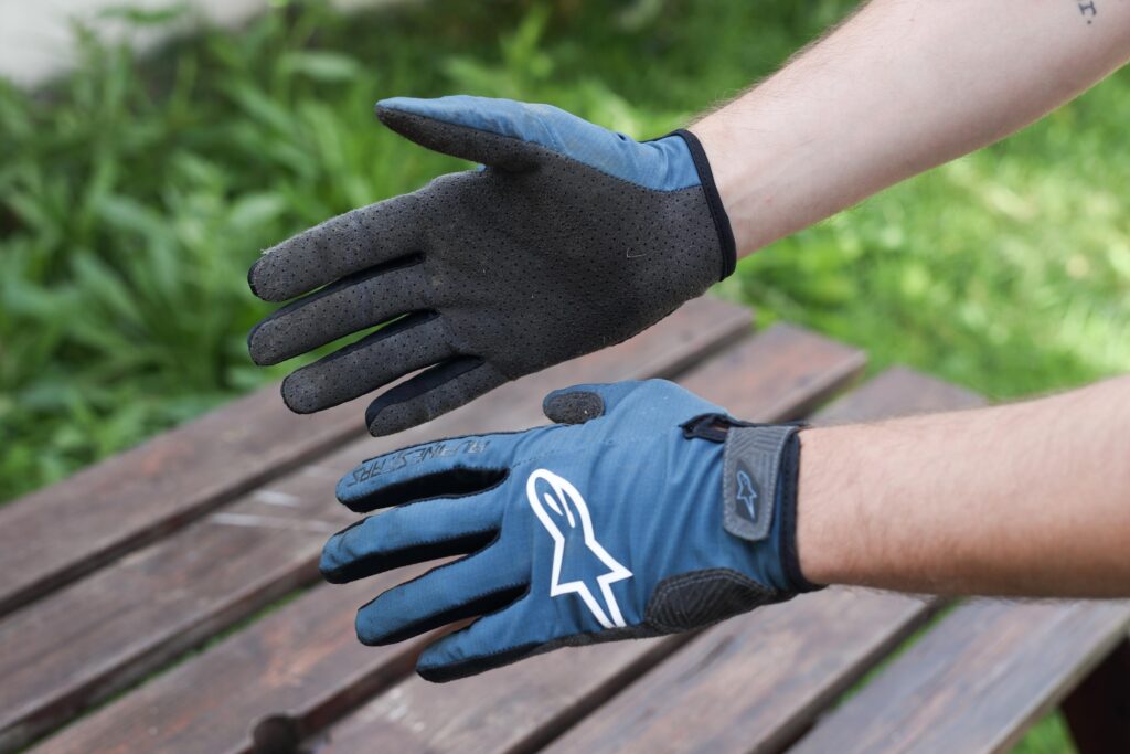 2020 alpinestars drop 6.0 hero on.jpg