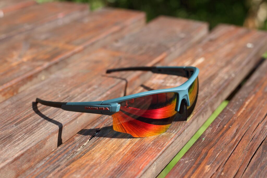 2020 endura singletrack glasses hero 2