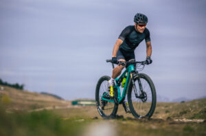 2020 merida ninetysix trail XC action 2.jpg