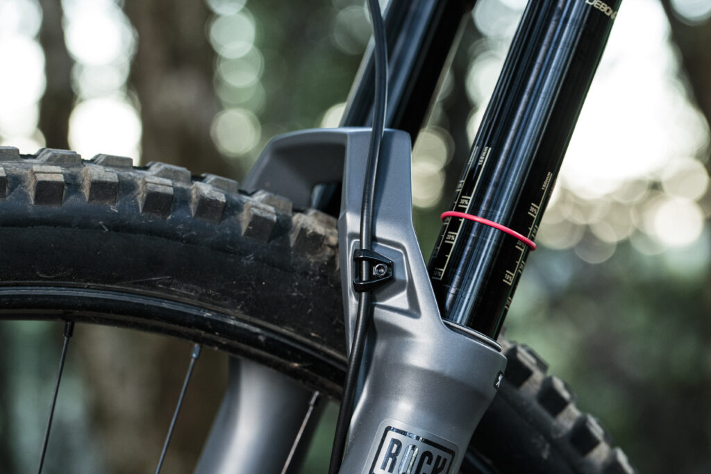 2020 rockshox zeb hero.jpg