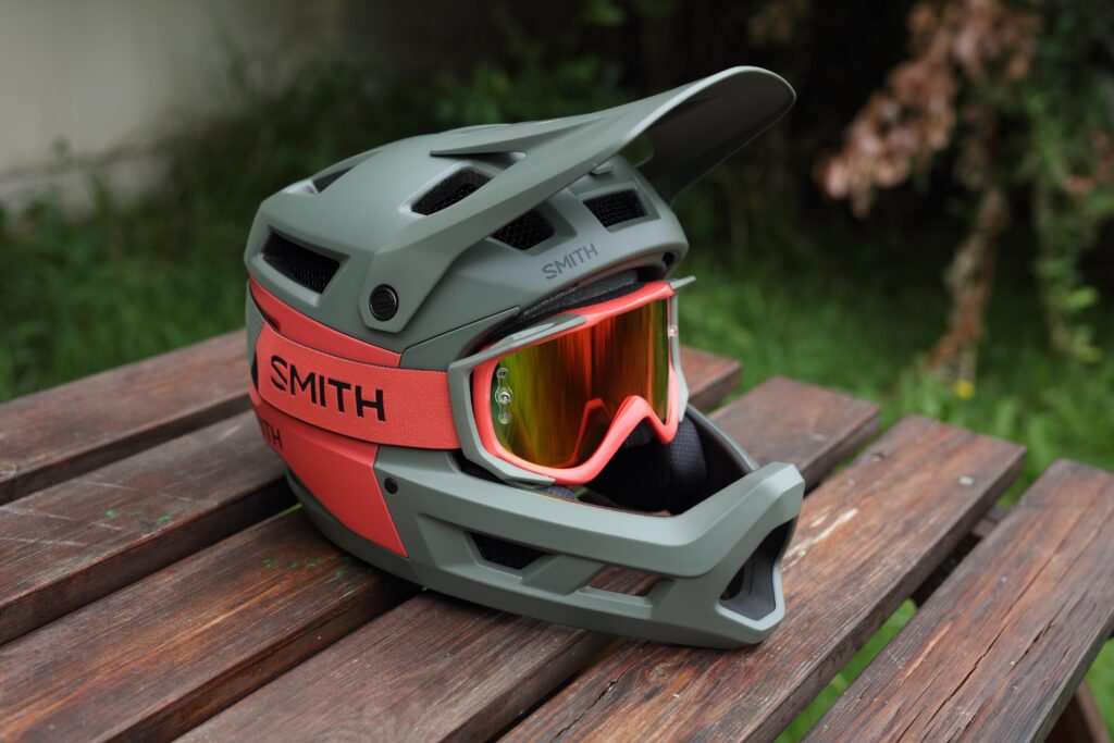 2020 smith mainline hero w: gog
