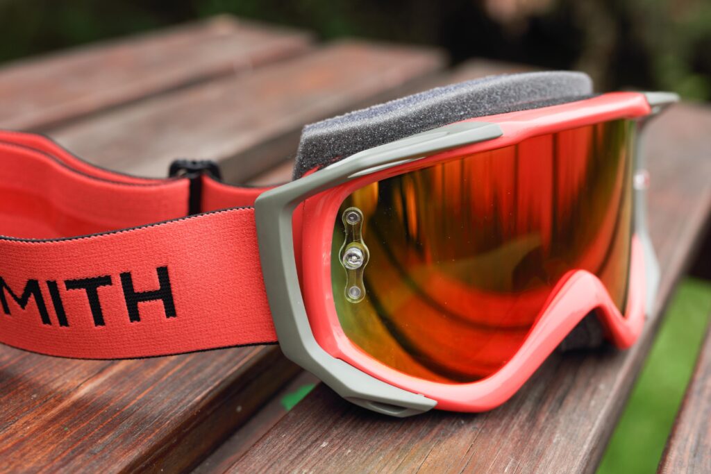 2020 smith optics fuel v2 close